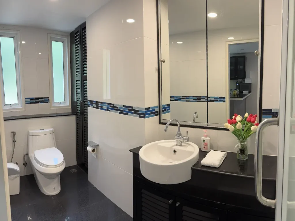 Bathroom Powder Room - 2nf Floor